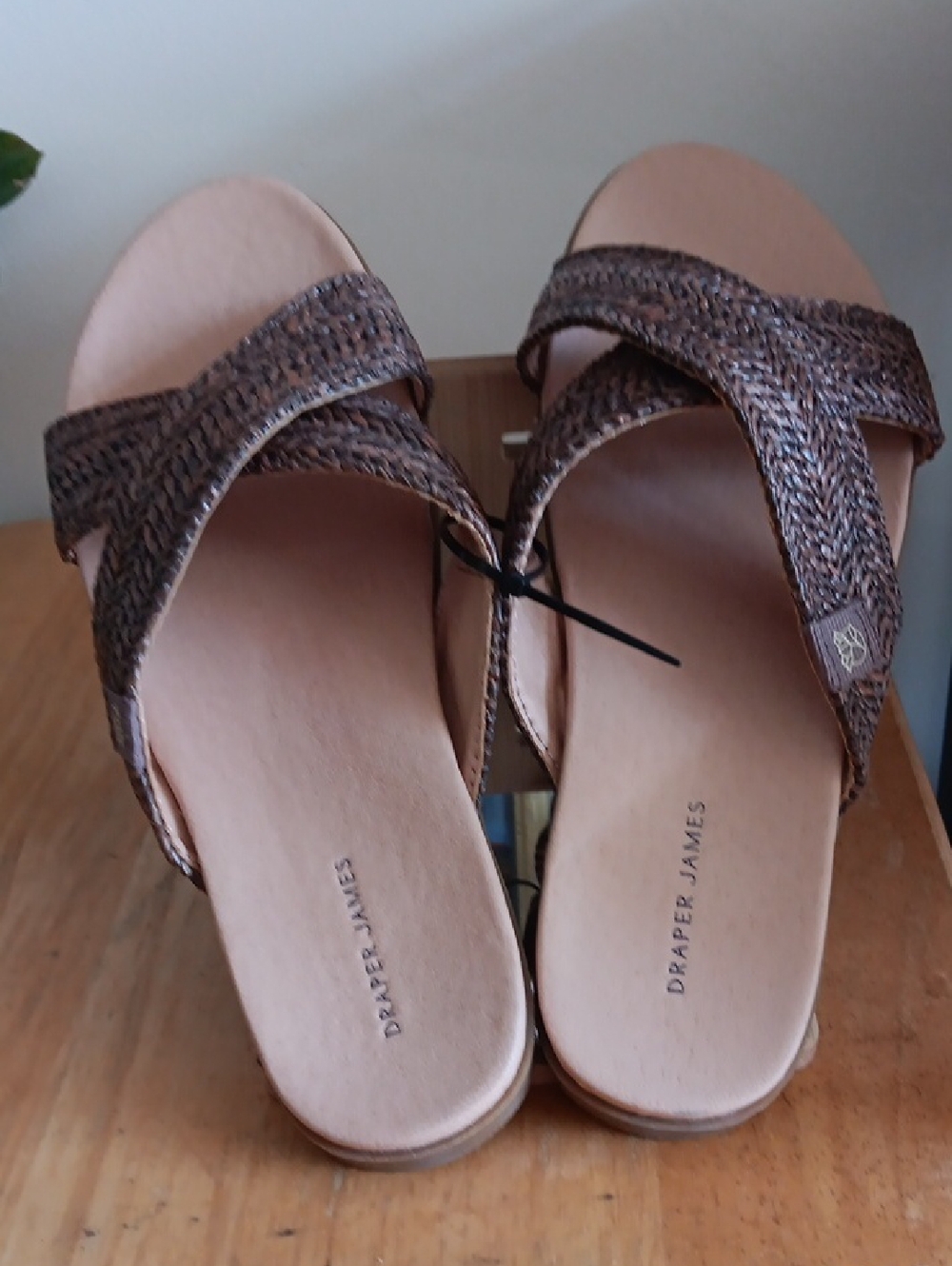 Draper James Slide/Sandals Size 7 New